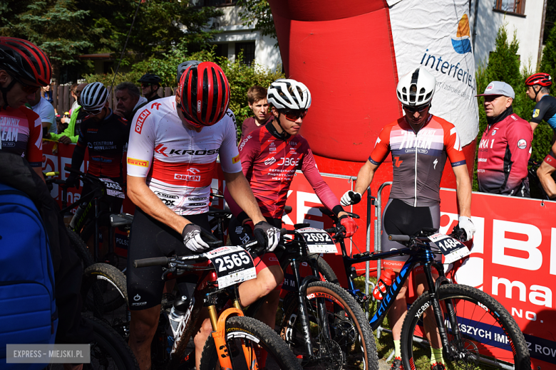 Mistrzostwa Polski MTB w Bardzie. Kilkuset zawodników na starcie