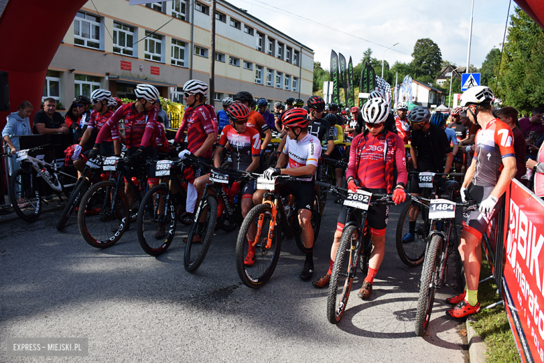 Mistrzostwa Polski MTB w Bardzie. Kilkuset zawodników na starcie