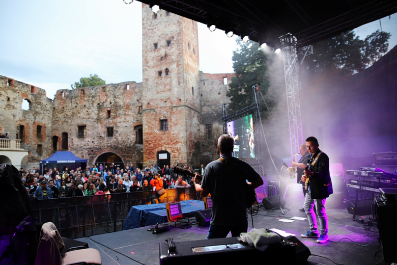 	Folk Fiesta. Chwile wspomnień - koncert pamięci Krzysztofa Kubańskiego