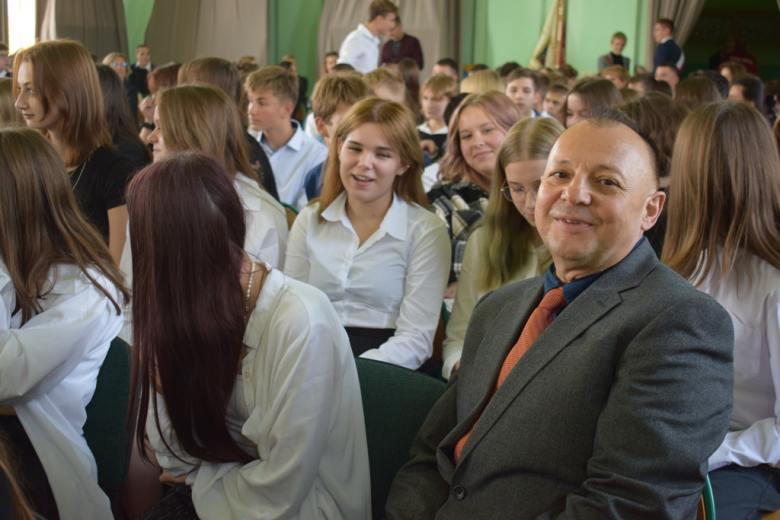 Ślubowanie uczniów klas pierwszych Liceum Ogólnokształcącego