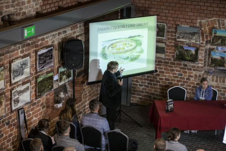 „Dawne i nowe życie Twierdzy”. Seminarium w Twierdzy Srebrna Góra