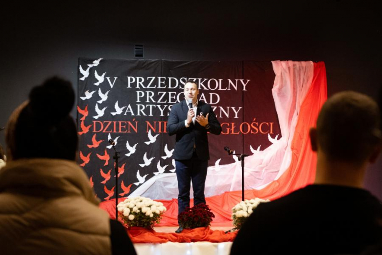 Przedszkolny Przegląd Artystyczny na Dzień Niepodległości