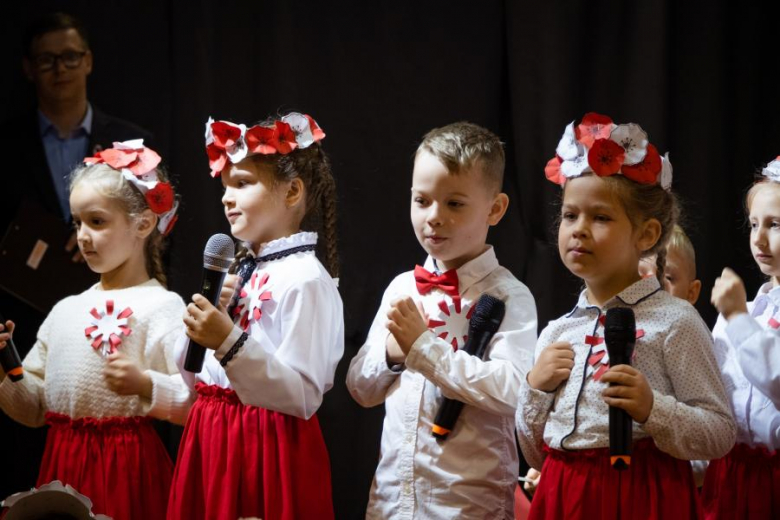 Przedszkolny Przegląd Artystyczny na Dzień Niepodległości