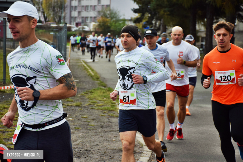 Na sportowo uczcili 104. rocznicę odzyskania niepodległości przez Polskę [foto]