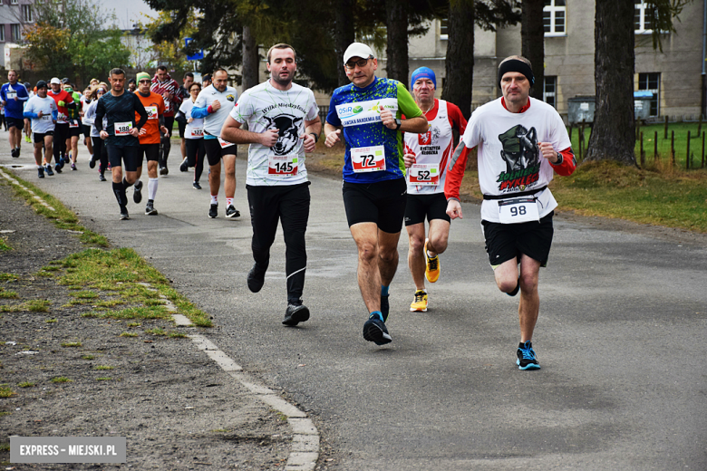 Na sportowo uczcili 104. rocznicę odzyskania niepodległości przez Polskę [foto]