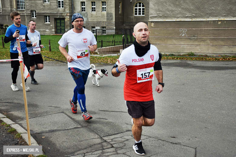 Na sportowo uczcili 104. rocznicę odzyskania niepodległości przez Polskę [foto]