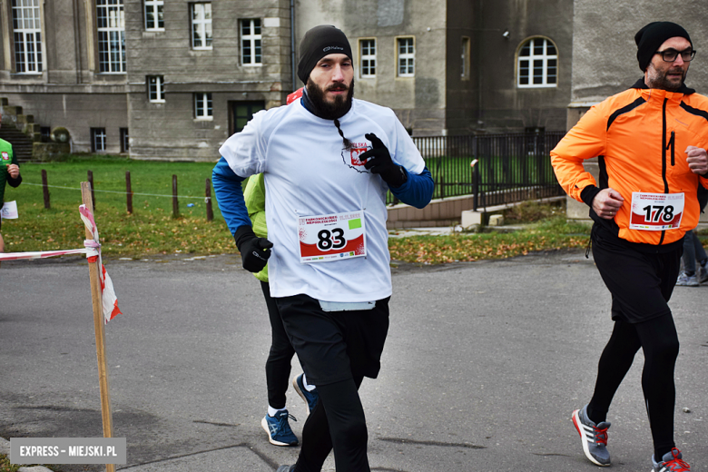 Na sportowo uczcili 104. rocznicę odzyskania niepodległości przez Polskę [foto]