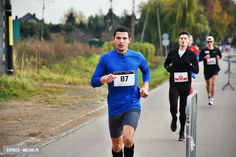 Na sportowo uczcili 104. rocznicę odzyskania niepodległości przez Polskę [foto]