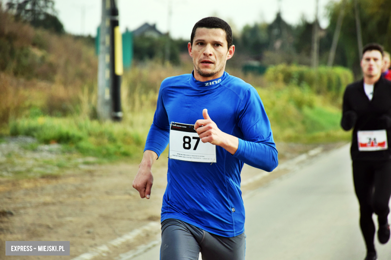 Na sportowo uczcili 104. rocznicę odzyskania niepodległości przez Polskę [foto]