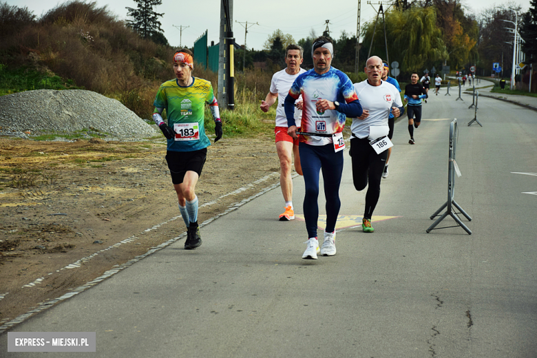 Na sportowo uczcili 104. rocznicę odzyskania niepodległości przez Polskę [foto]