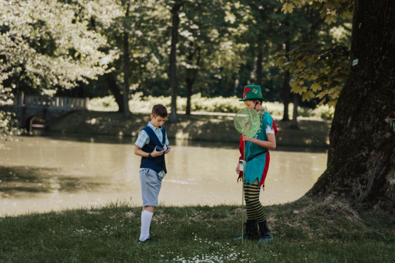 Spektakl w wykonaniu kamienieckich uczniów na podstawie książki pt. Tymek, Czarny Kot i Zagadki Pałacu Marianny Orańskiej