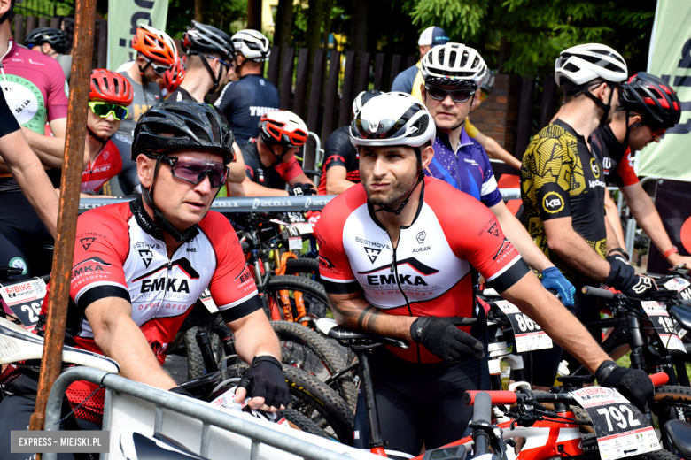 Rzesza kolarzy zalała Bardo. MTB Bike Maraton w Mieście Cudów