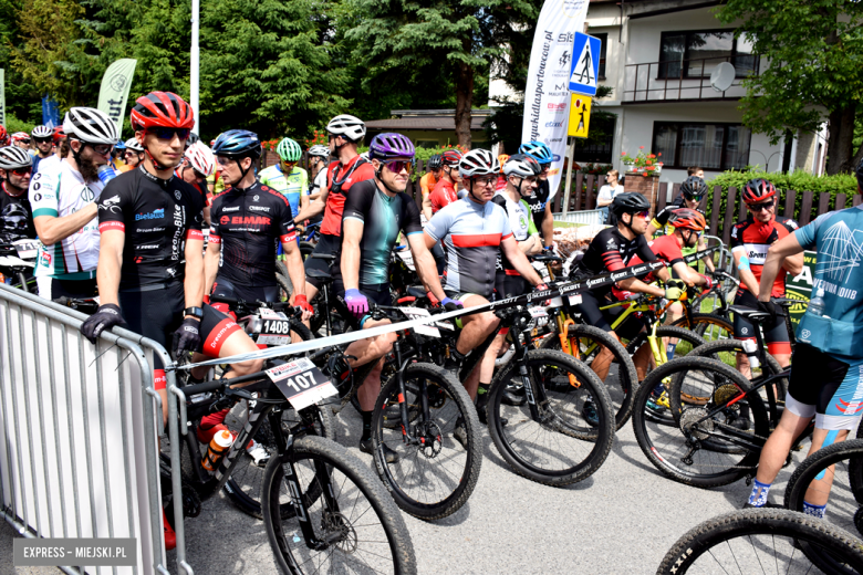 Rzesza kolarzy zalała Bardo. MTB Bike Maraton w Mieście Cudów