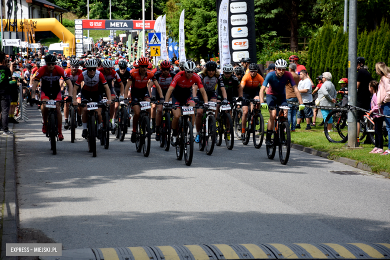 Rzesza kolarzy zalała Bardo. MTB Bike Maraton w Mieście Cudów