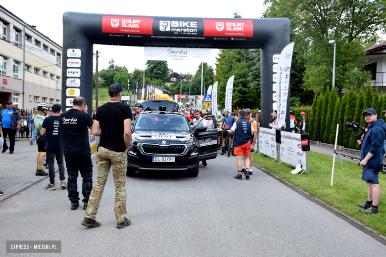 Rzesza kolarzy zalała Bardo. MTB Bike Maraton w Mieście Cudów