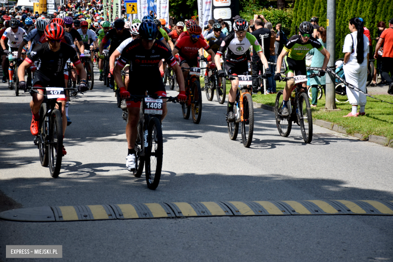 Rzesza kolarzy zalała Bardo. MTB Bike Maraton w Mieście Cudów