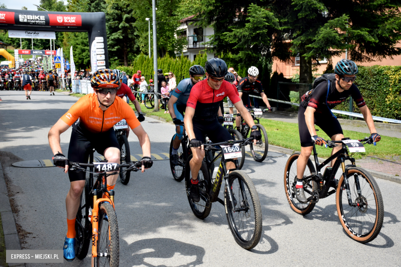 Rzesza kolarzy zalała Bardo. MTB Bike Maraton w Mieście Cudów