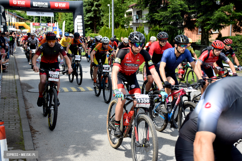 Rzesza kolarzy zalała Bardo. MTB Bike Maraton w Mieście Cudów