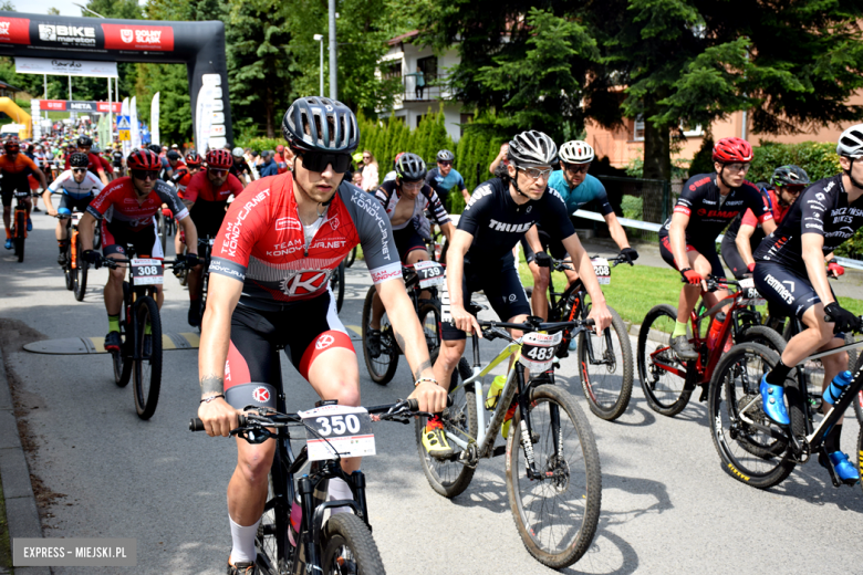 Rzesza kolarzy zalała Bardo. MTB Bike Maraton w Mieście Cudów