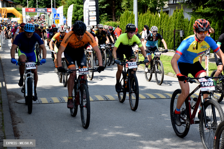 Rzesza kolarzy zalała Bardo. MTB Bike Maraton w Mieście Cudów