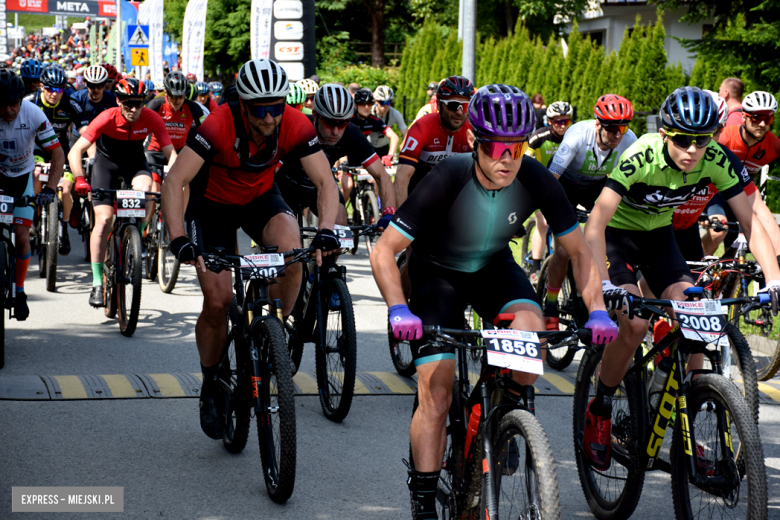 Rzesza kolarzy zalała Bardo. MTB Bike Maraton w Mieście Cudów