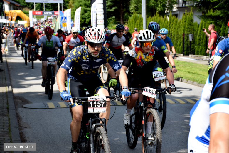 Rzesza kolarzy zalała Bardo. MTB Bike Maraton w Mieście Cudów