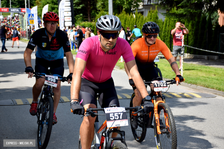 Rzesza kolarzy zalała Bardo. MTB Bike Maraton w Mieście Cudów