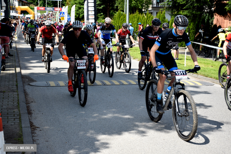 Rzesza kolarzy zalała Bardo. MTB Bike Maraton w Mieście Cudów