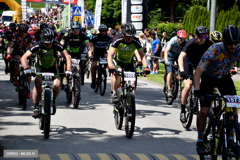 Rzesza kolarzy zalała Bardo. MTB Bike Maraton w Mieście Cudów