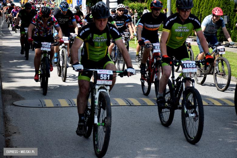 Rzesza kolarzy zalała Bardo. MTB Bike Maraton w Mieście Cudów