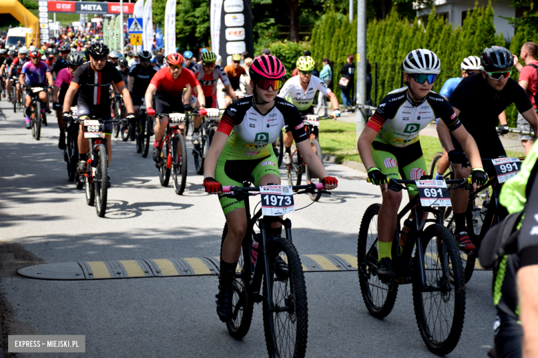 Rzesza kolarzy zalała Bardo. MTB Bike Maraton w Mieście Cudów