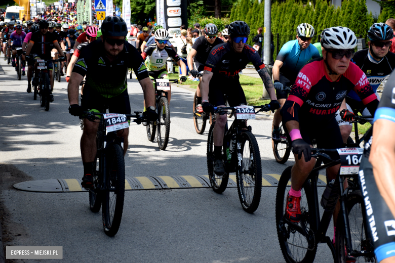 Rzesza kolarzy zalała Bardo. MTB Bike Maraton w Mieście Cudów