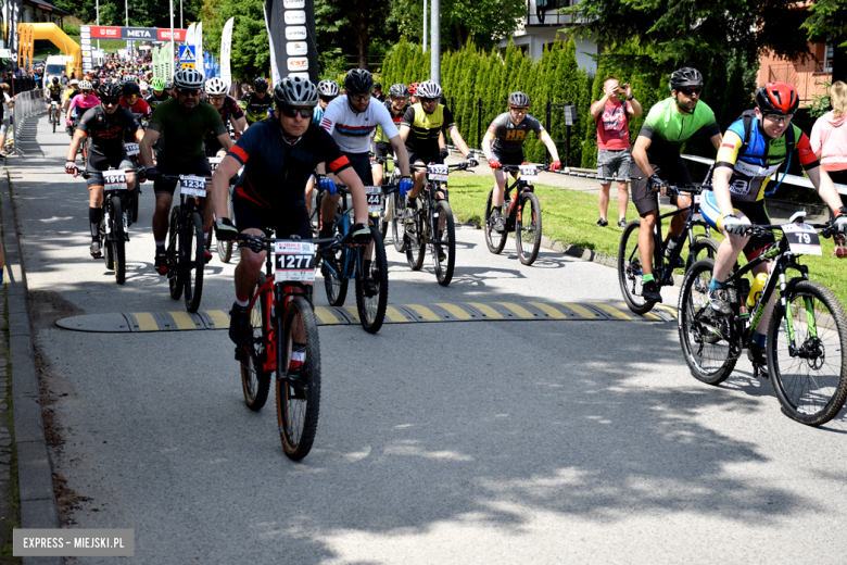 Rzesza kolarzy zalała Bardo. MTB Bike Maraton w Mieście Cudów