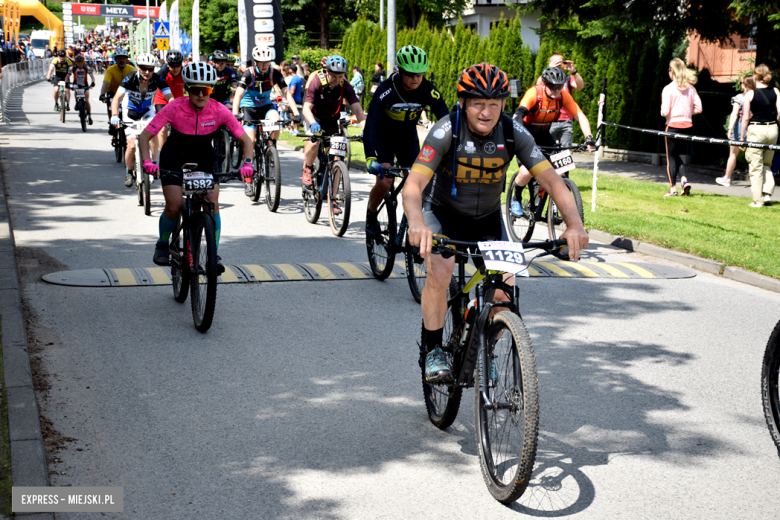 Rzesza kolarzy zalała Bardo. MTB Bike Maraton w Mieście Cudów