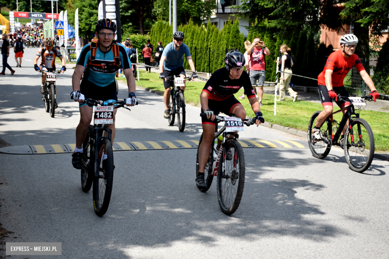 Rzesza kolarzy zalała Bardo. MTB Bike Maraton w Mieście Cudów