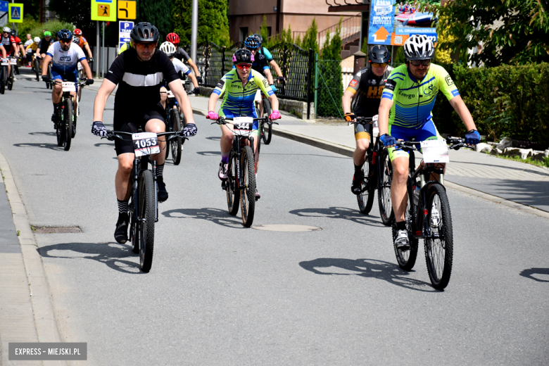 Rzesza kolarzy zalała Bardo. MTB Bike Maraton w Mieście Cudów