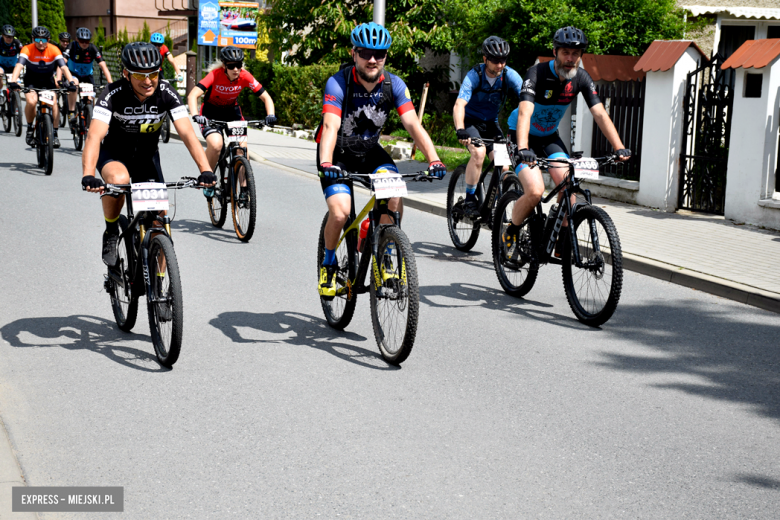 Rzesza kolarzy zalała Bardo. MTB Bike Maraton w Mieście Cudów