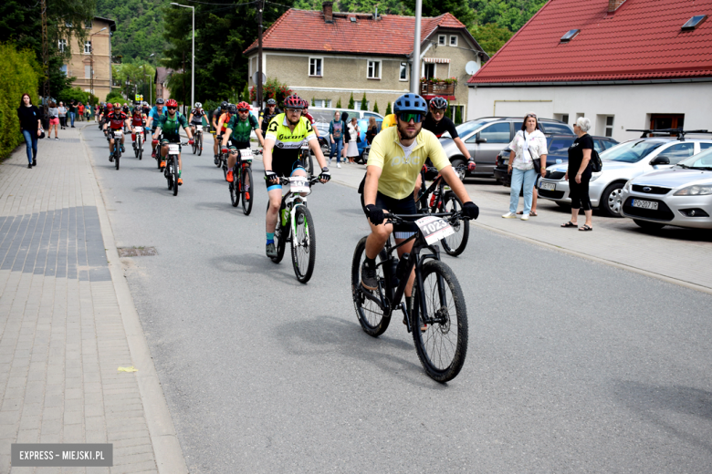 Rzesza kolarzy zalała Bardo. MTB Bike Maraton w Mieście Cudów