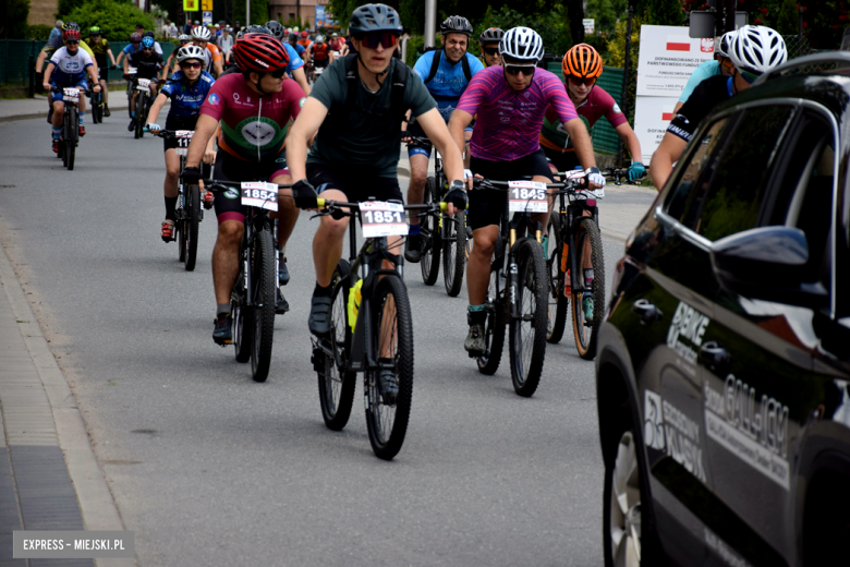 Rzesza kolarzy zalała Bardo. MTB Bike Maraton w Mieście Cudów