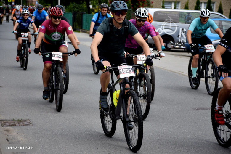 Rzesza kolarzy zalała Bardo. MTB Bike Maraton w Mieście Cudów