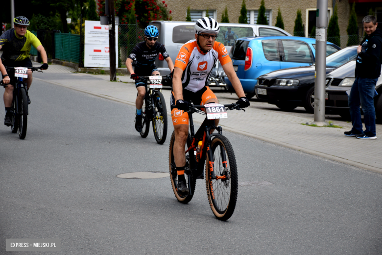 Rzesza kolarzy zalała Bardo. MTB Bike Maraton w Mieście Cudów