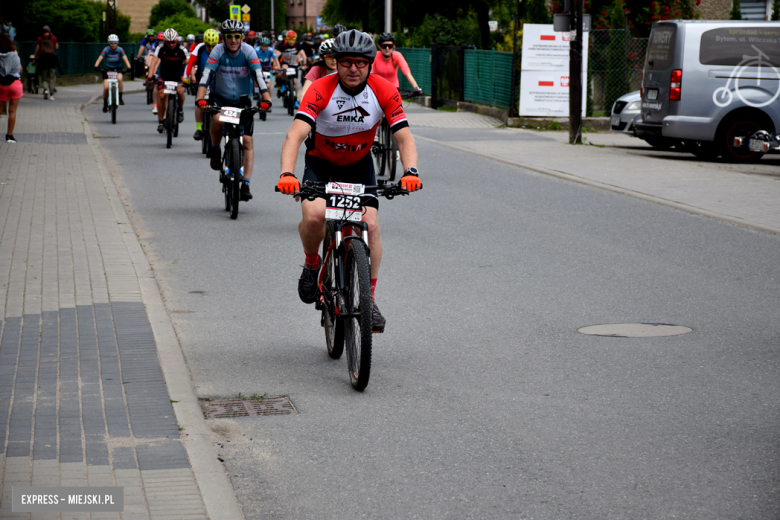 Rzesza kolarzy zalała Bardo. MTB Bike Maraton w Mieście Cudów