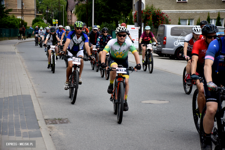 Rzesza kolarzy zalała Bardo. MTB Bike Maraton w Mieście Cudów