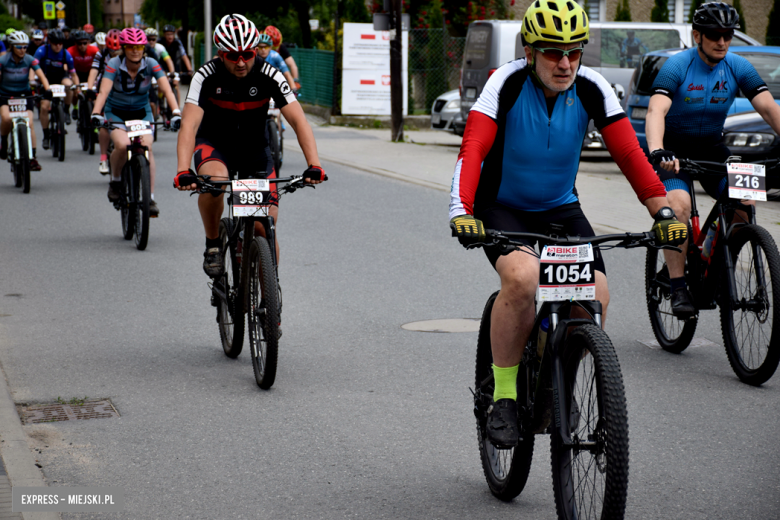 Rzesza kolarzy zalała Bardo. MTB Bike Maraton w Mieście Cudów