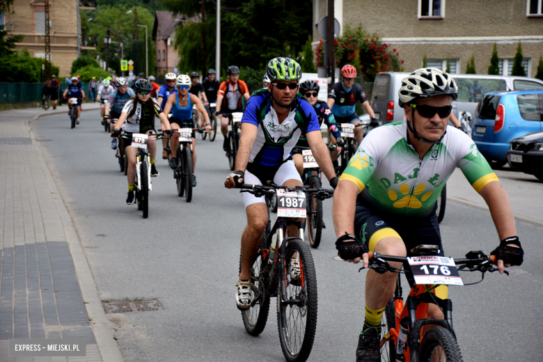 Rzesza kolarzy zalała Bardo. MTB Bike Maraton w Mieście Cudów