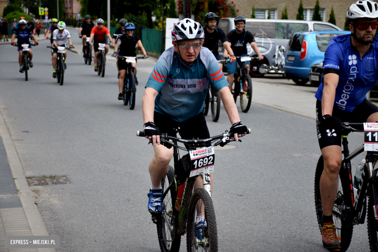 Rzesza kolarzy zalała Bardo. MTB Bike Maraton w Mieście Cudów