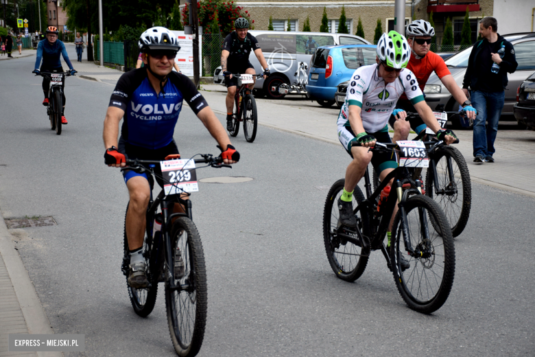 Rzesza kolarzy zalała Bardo. MTB Bike Maraton w Mieście Cudów