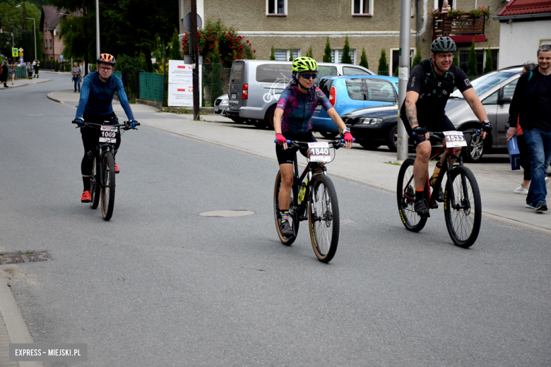 Rzesza kolarzy zalała Bardo. MTB Bike Maraton w Mieście Cudów