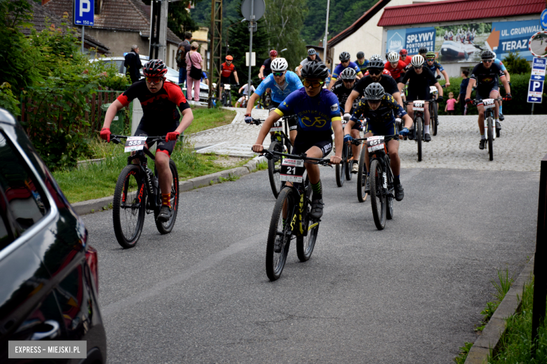 Rzesza kolarzy zalała Bardo. MTB Bike Maraton w Mieście Cudów