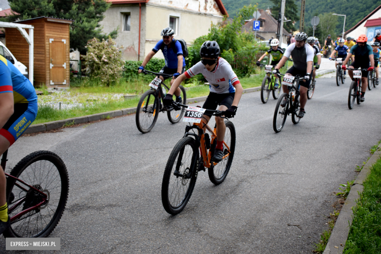 Rzesza kolarzy zalała Bardo. MTB Bike Maraton w Mieście Cudów